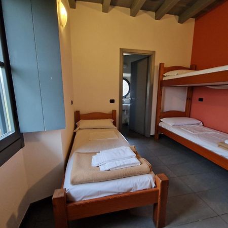 B&B E Ostello, Parco Di Monza, Cascina Costa Alta Exteriör bild