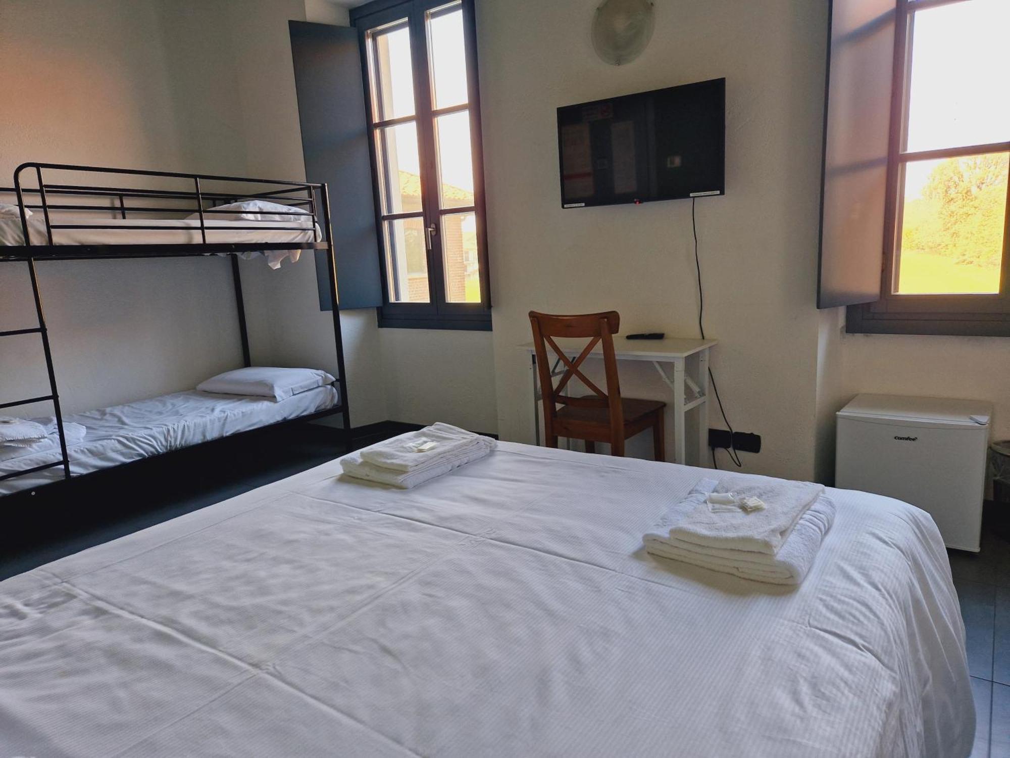 B&B E Ostello, Parco Di Monza, Cascina Costa Alta Exteriör bild