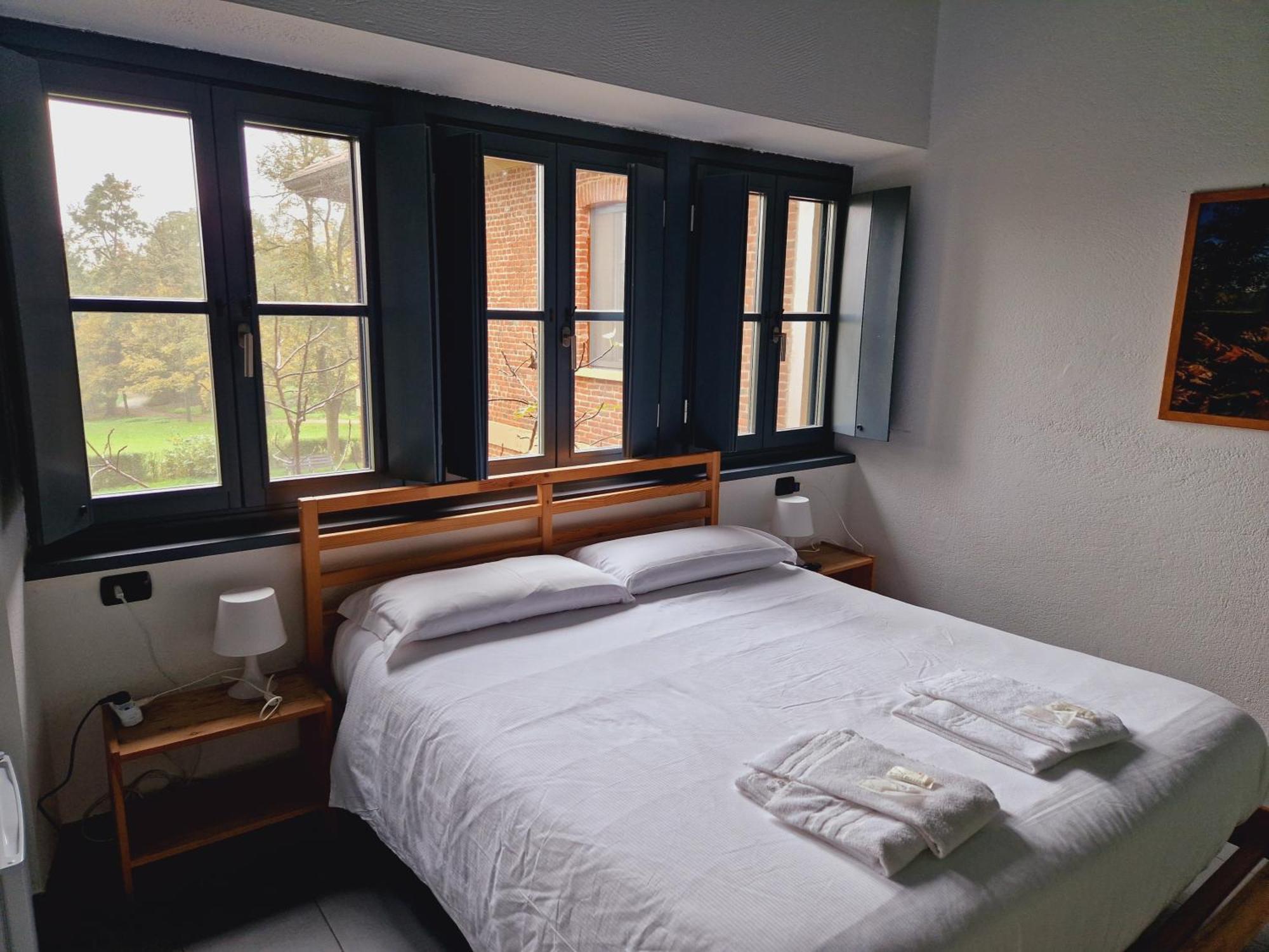 B&B E Ostello, Parco Di Monza, Cascina Costa Alta Exteriör bild