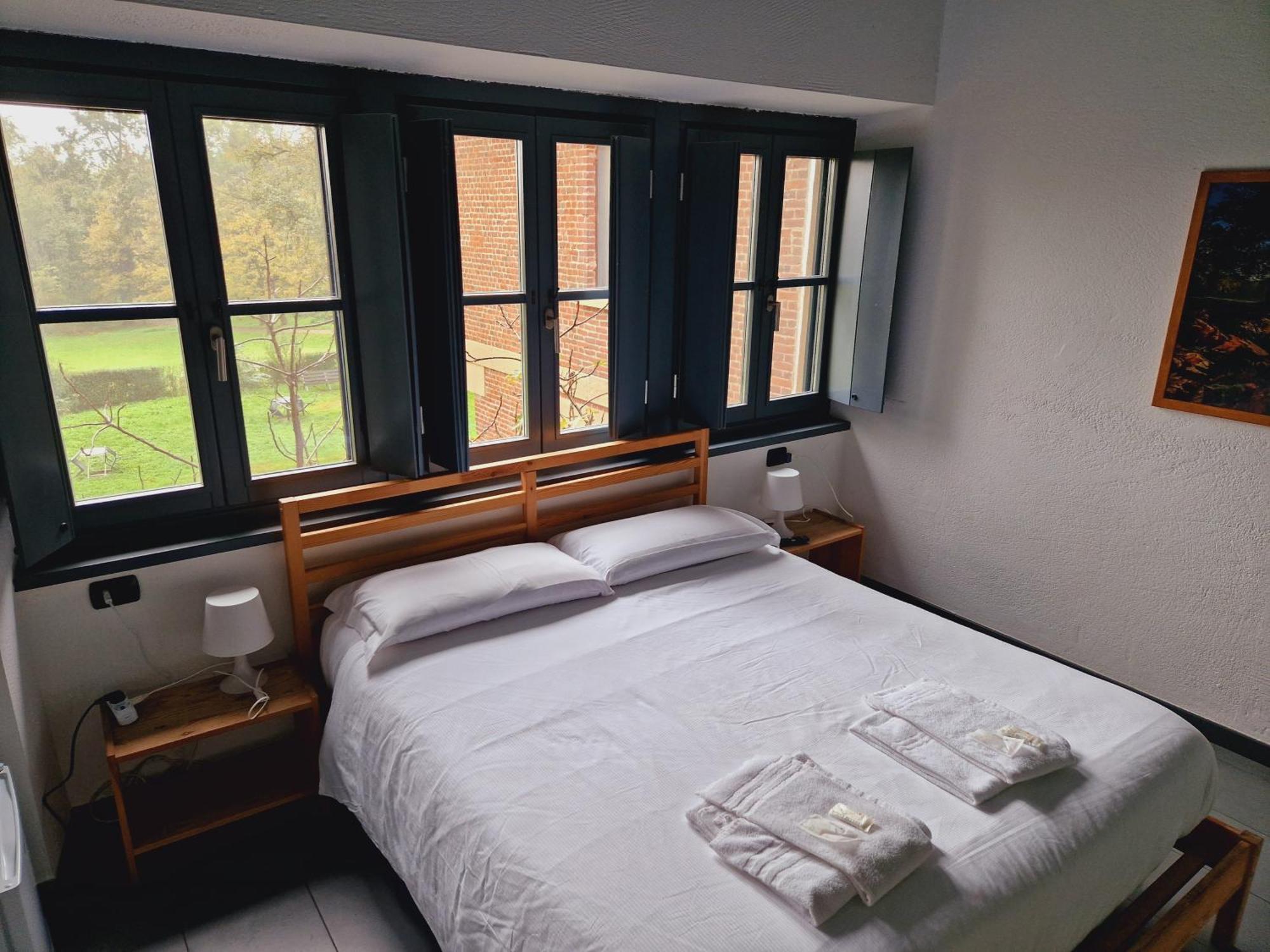 B&B E Ostello, Parco Di Monza, Cascina Costa Alta Exteriör bild